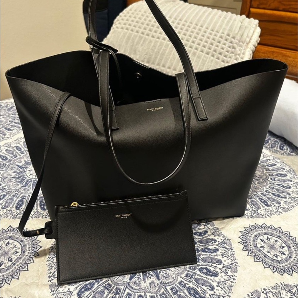 Saint Laurent Elegant Black Tote and Wallet - Picture 4 of 8